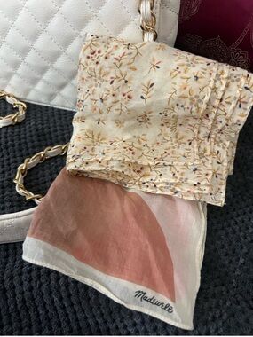 Forever 21 White Quilted Chain Shoulder Bag with Gold Hardware and scarves